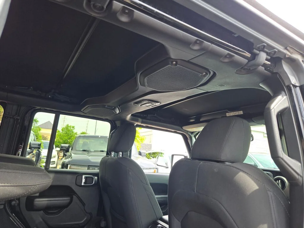Used 2020 Black Jeep Unlimited Sport image 11