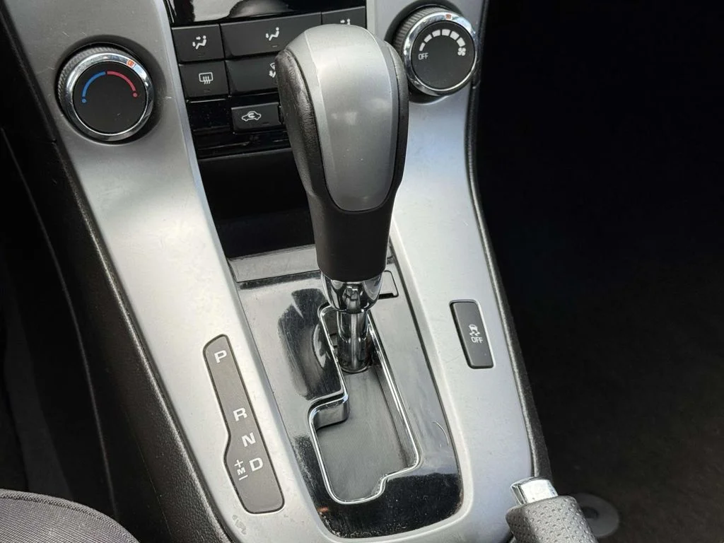 Used 2014 Red Chevrolet 1LT image 19