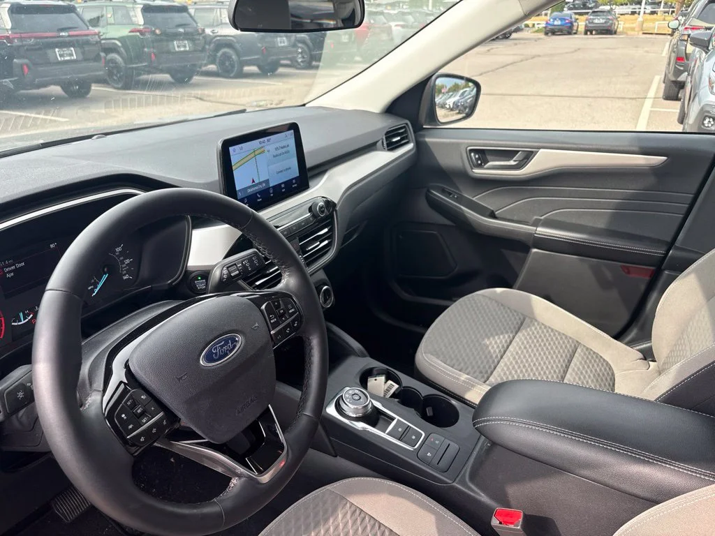 Used 2022 Gray Ford SE image 3