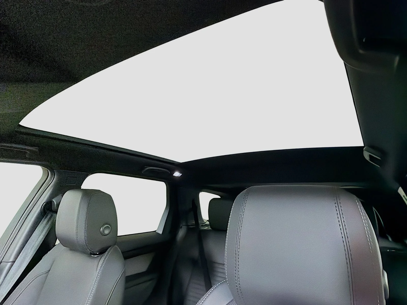 New 2026 Carpathian Gray Land Rover Landmark image 9