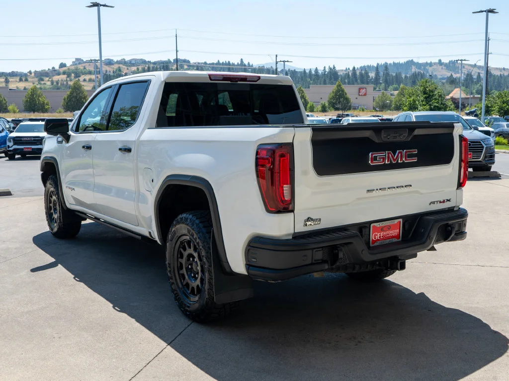 2024 GMC Sierra 1500 AT4X - Photo 6
