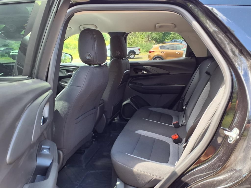 Used 2025 Mosaic Black Metallic Chevrolet LT image 11
