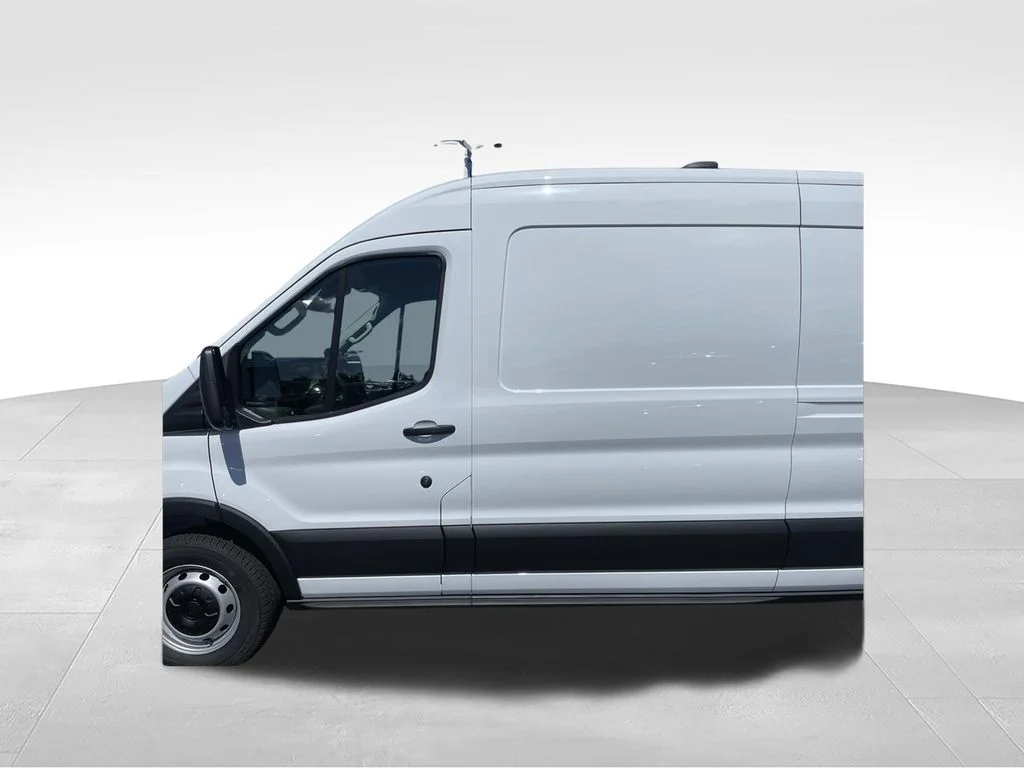 New 2026 Oxford White Ford Cargo Van image 28