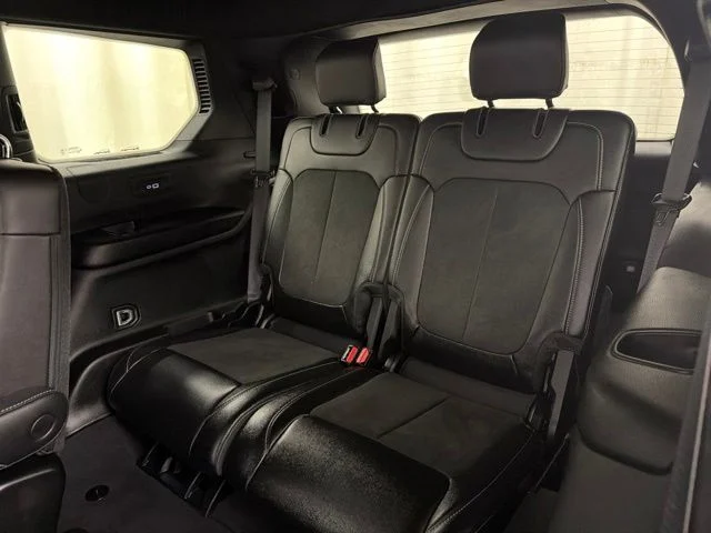 Used 2023 Black Jeep Altitude image 29