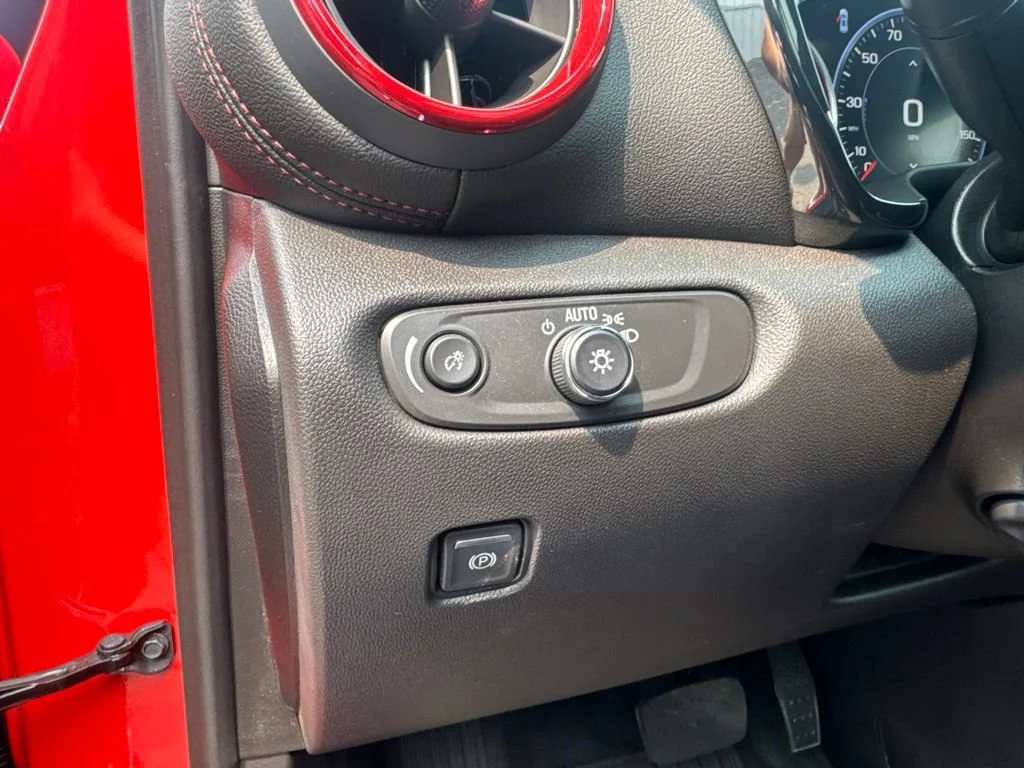Used 2026 Habanero Orange Chevrolet RS image 31