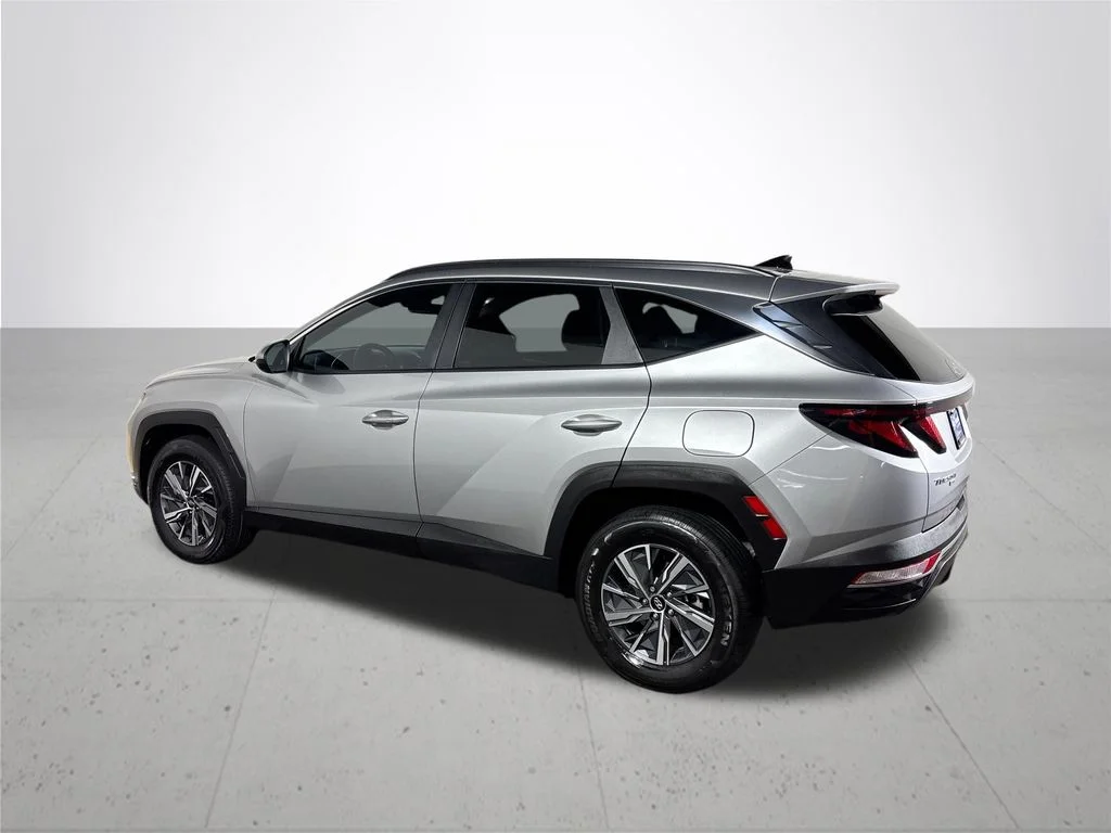 Used 2024 Silver Hyundai Blue image 8