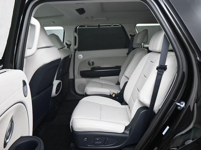 New 2026 Black Hyundai Calligraphy FWD image 16