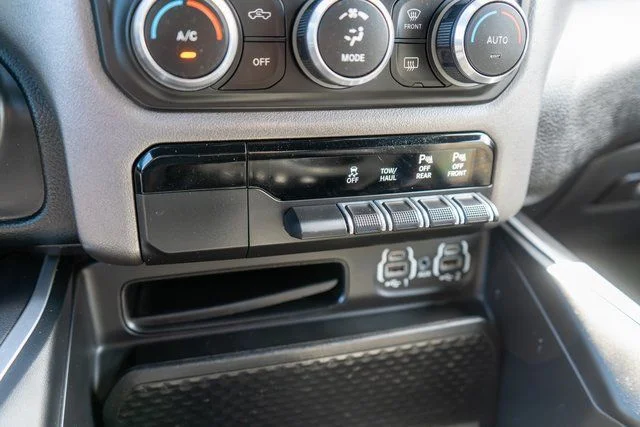Used 2022 Black Ram Big Horn/Lone Star image 31