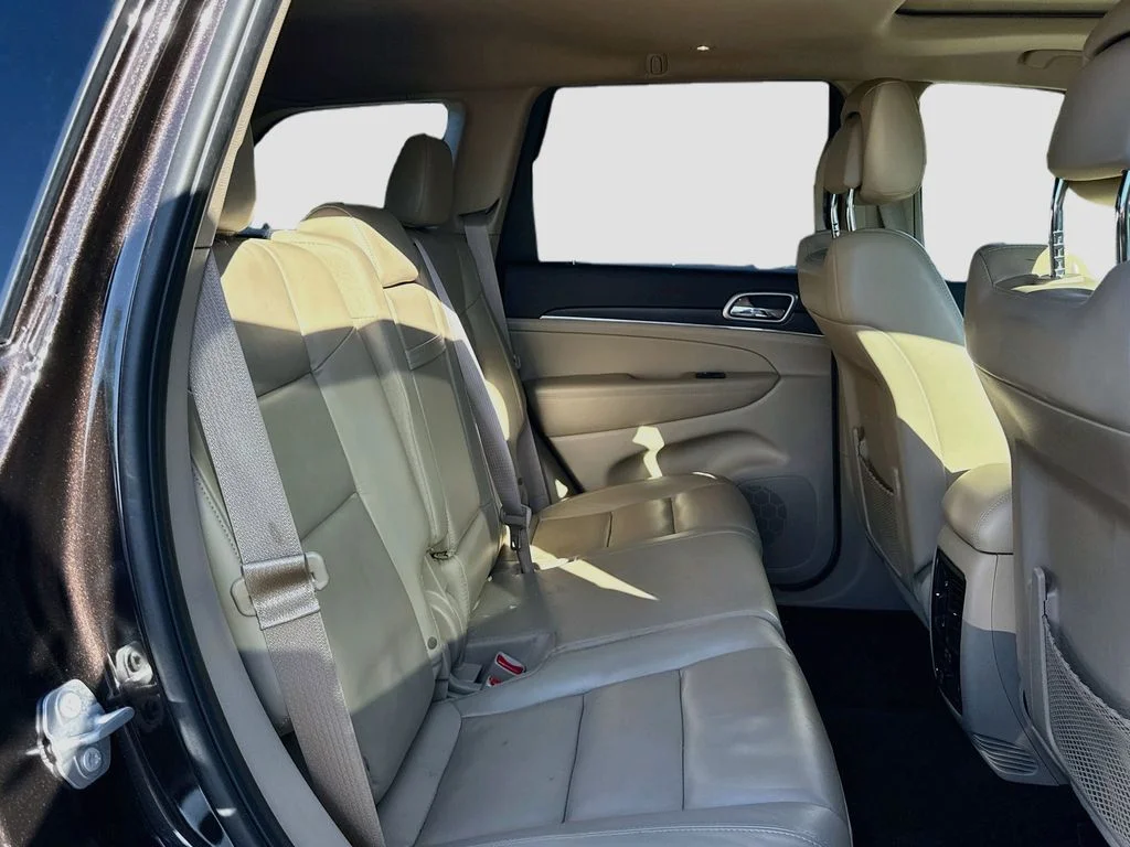 Used 2017 Brown Jeep Limited image 31