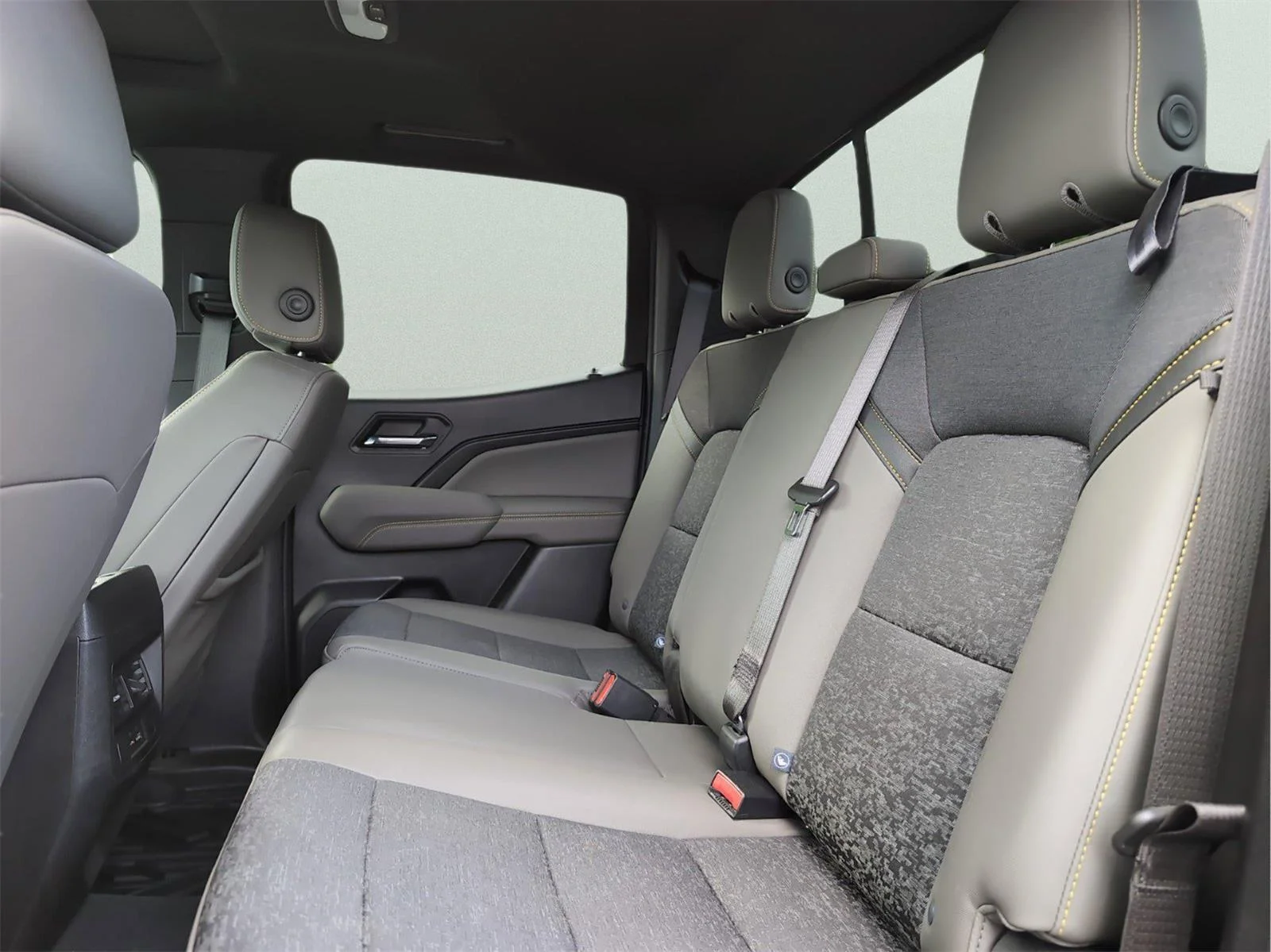 Used 2024 Black Chevrolet ZR2 image 31