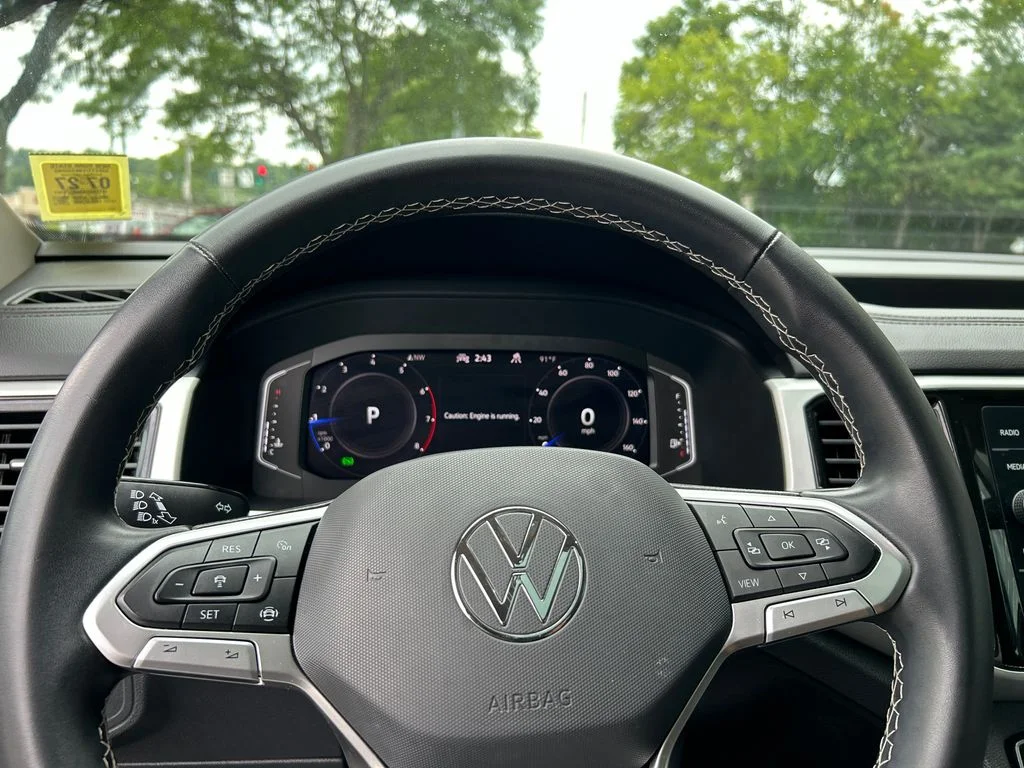 Used 2022  Volkswagen 2.0T SE w/Technology image 12