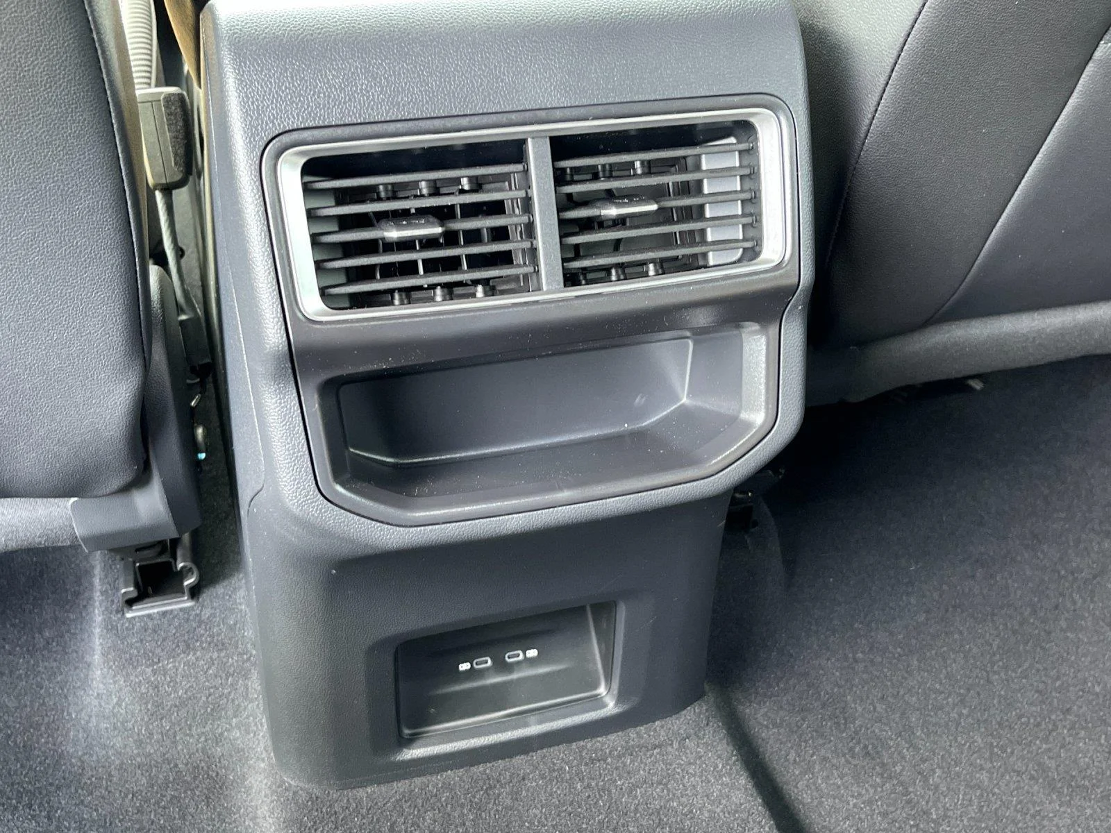 New 2026 Deep Black Pearl Volkswagen 2.0T SE image 33