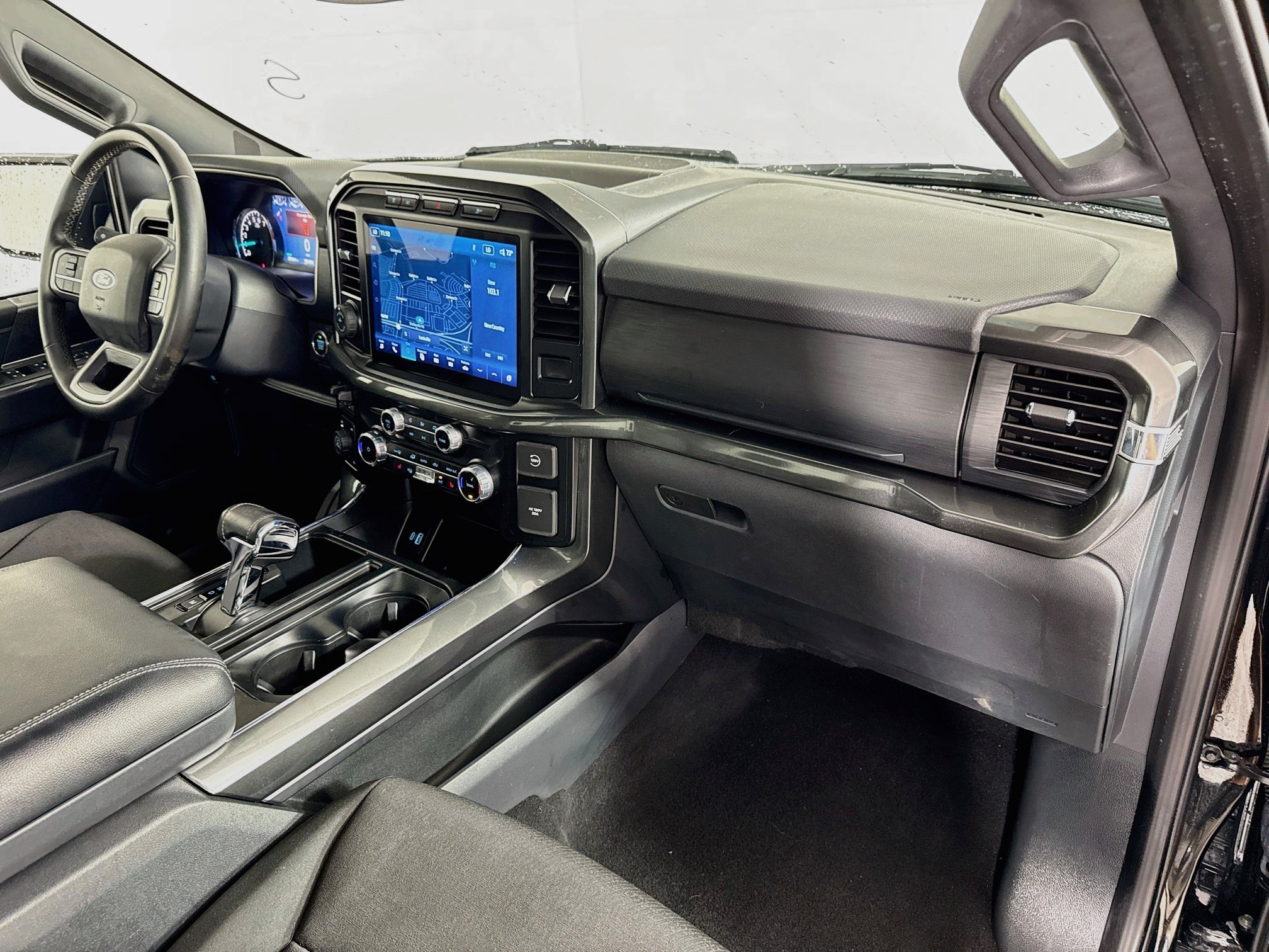 Used 2023 Agate Black Metallic Ford XLT image 29
