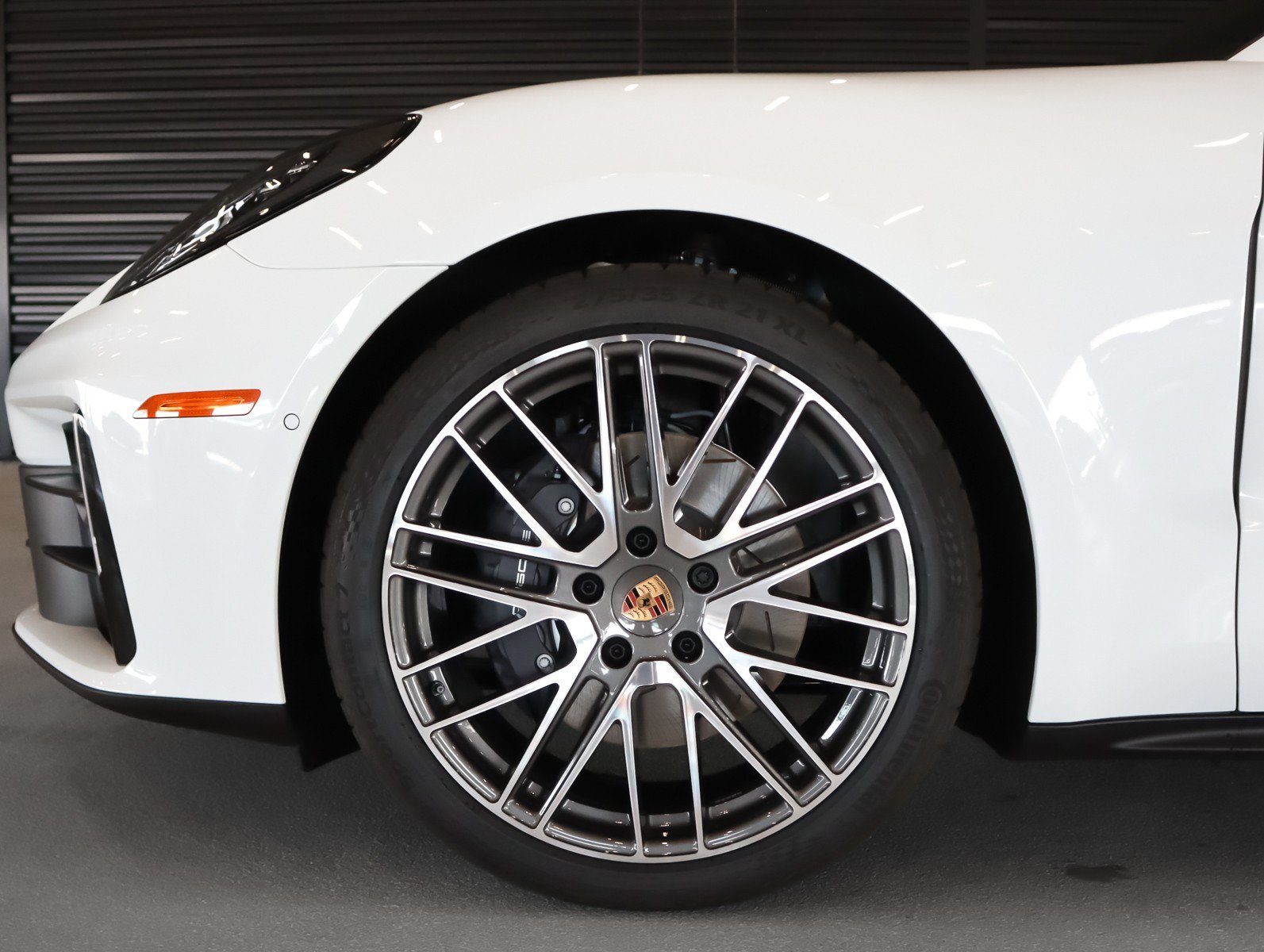 New 2026 Carrara White Metallic Porsche 4 image 12