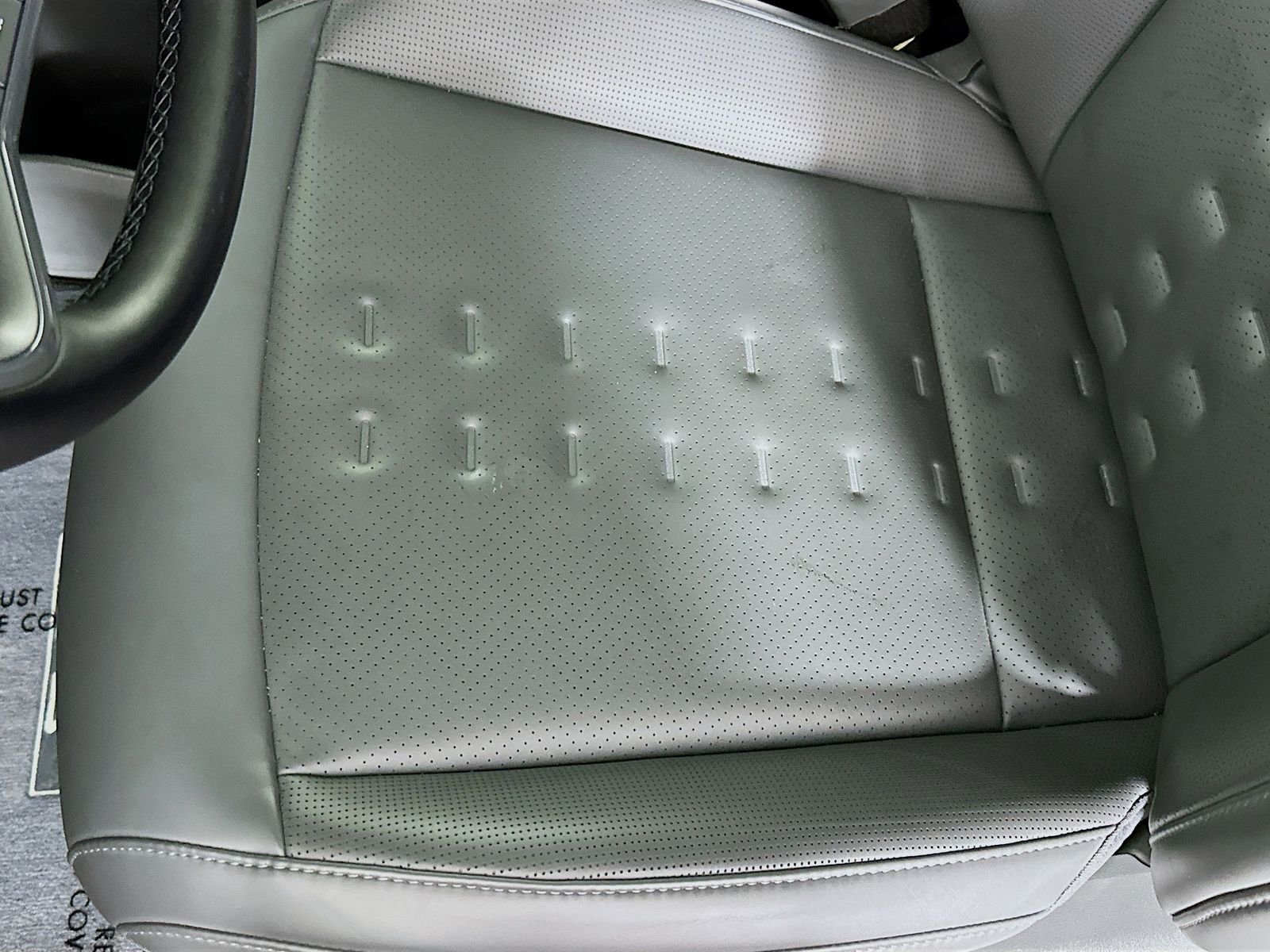 Used 2024 Pebble Gray Kia Wind image 19