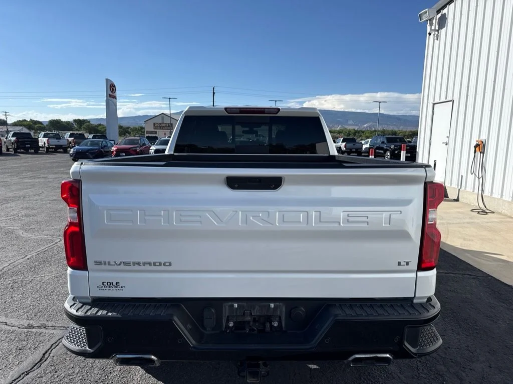 Used 2021 Pearl Chevrolet LT Trail Boss image 4