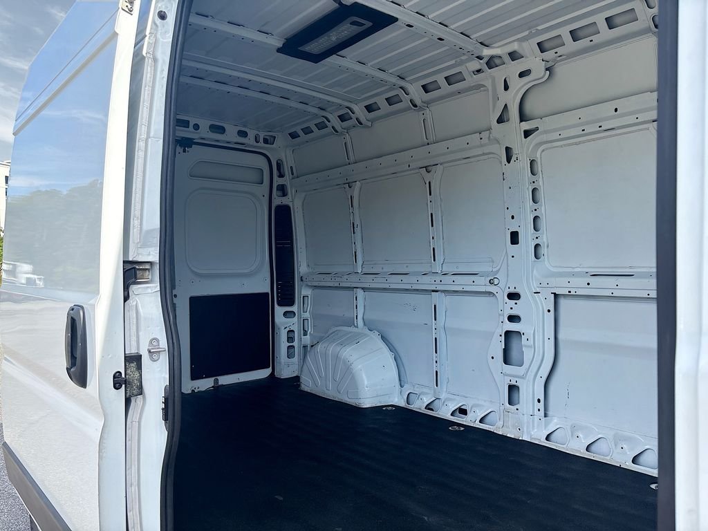 Used 2023 White Ram High Roof image 16
