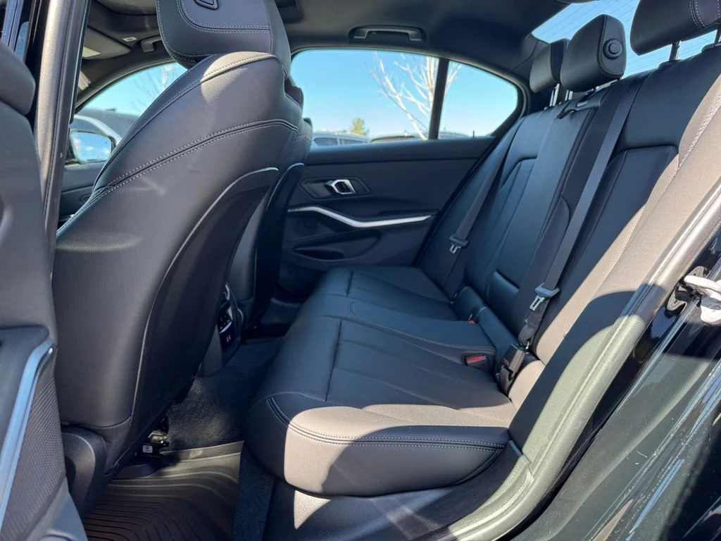 2024 BMW 3 Series 330i - Photo 22