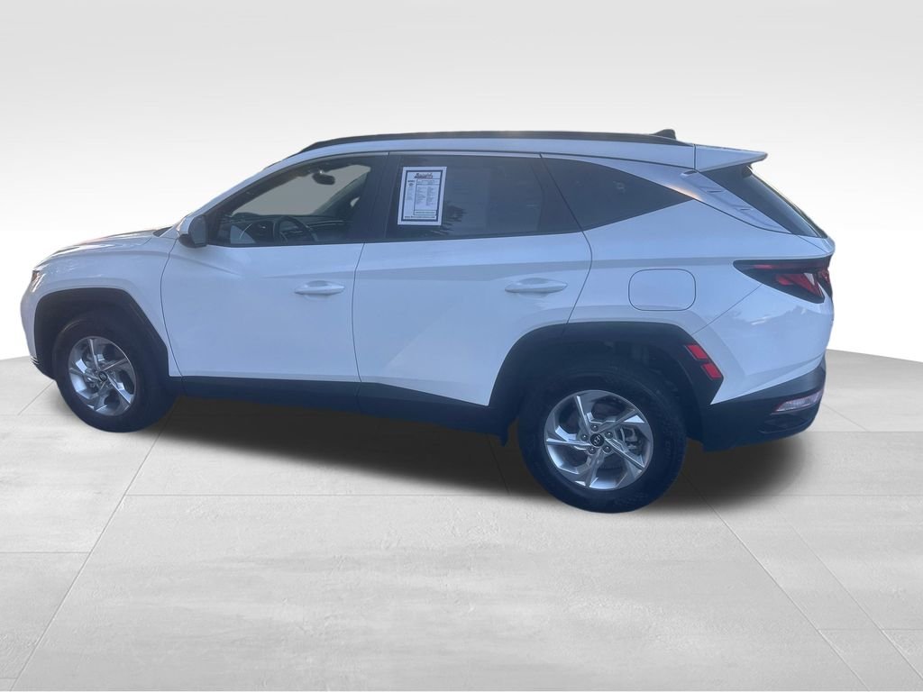 Used 2024 White Hyundai SEL image 7