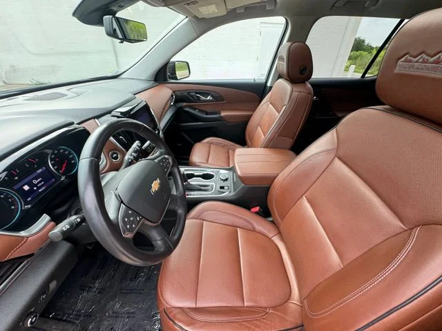 Used 2020 Black Chevrolet High Country image 28