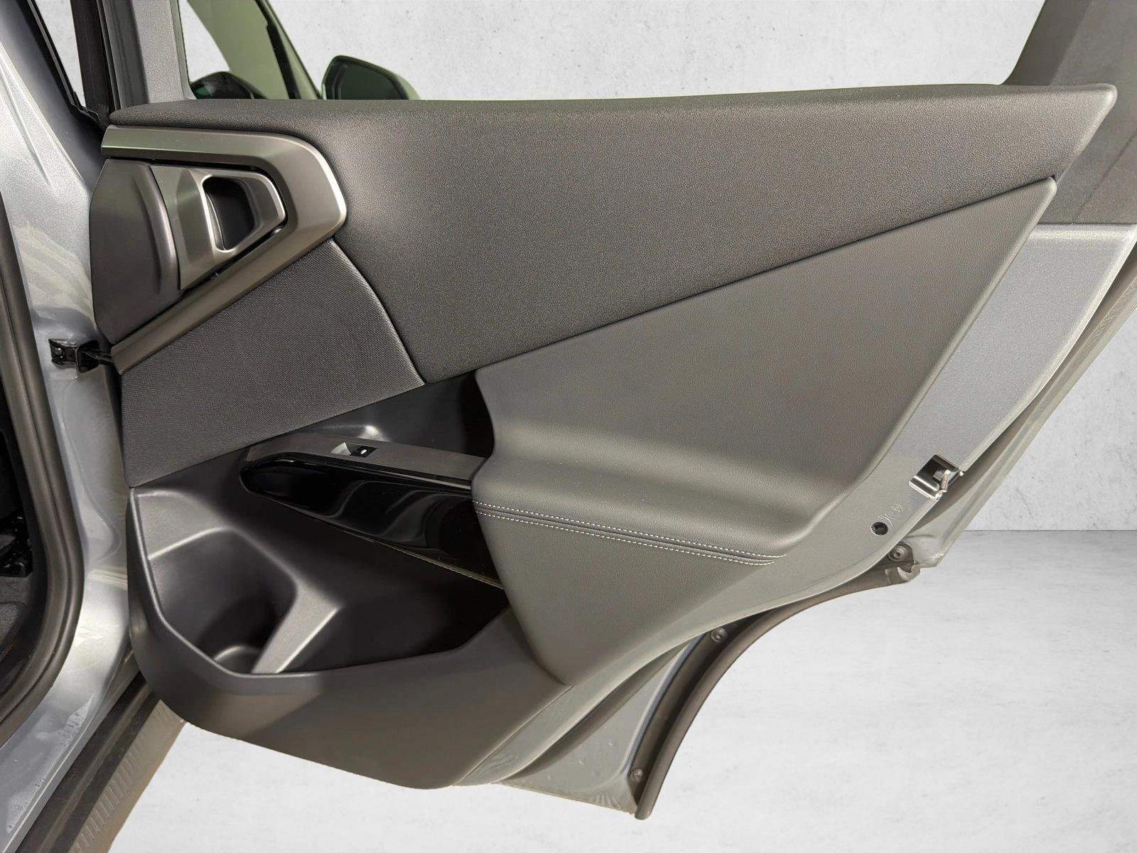 Used 2026 Skyscraper Grey Metallic BMW 30 xDrive image 17