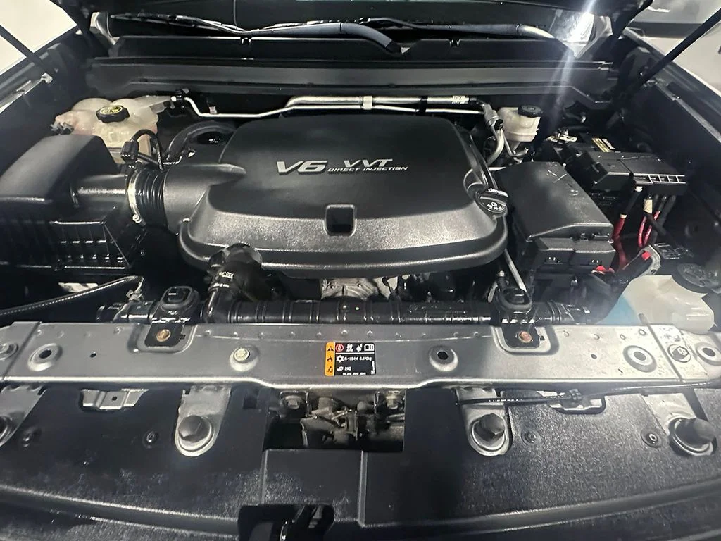Used 2021 Gray Chevrolet LT image 32