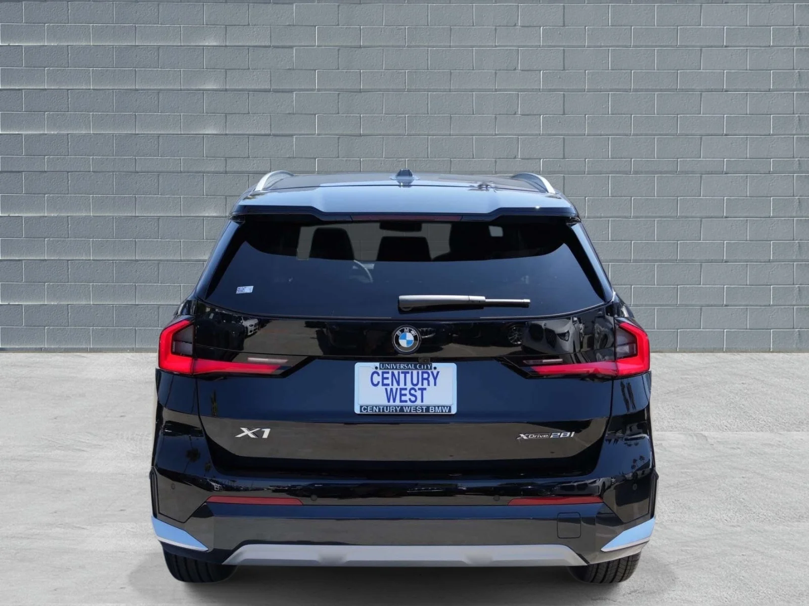 New 2026 Jet Black BMW xDrive28i image 4