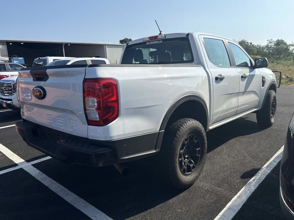 Used 2024 Oxford White Ford XL image 9