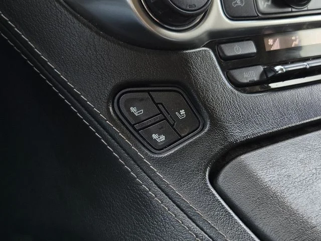Used 2019 Silver Chevrolet Premier image 20