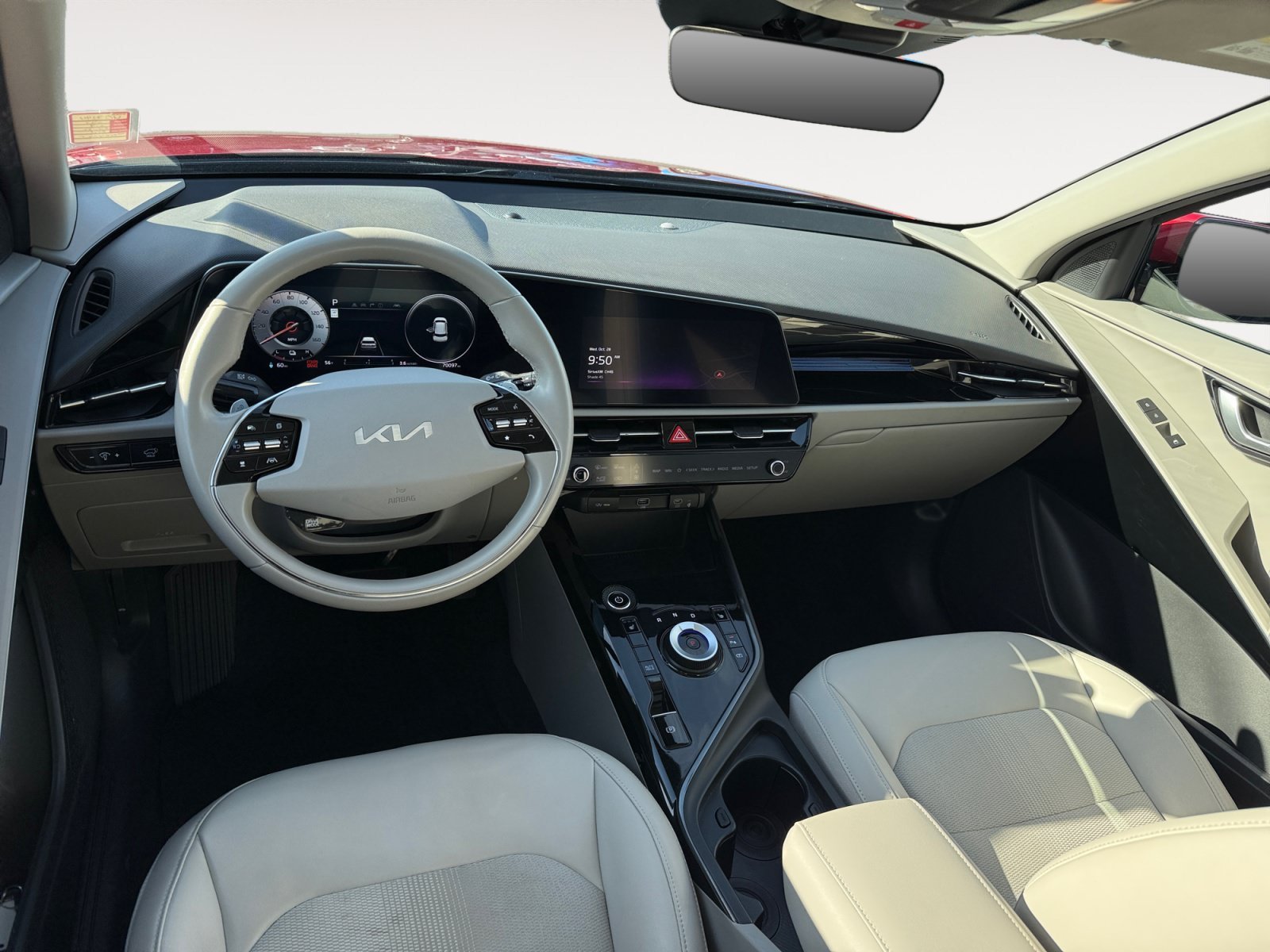 Used 2023 Red Kia Wind image 15
