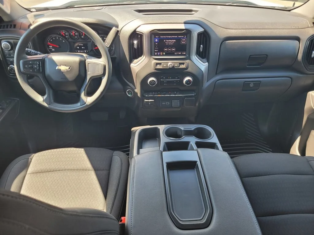 2023 Chevrolet Silverado 1500 Custom - Photo 18