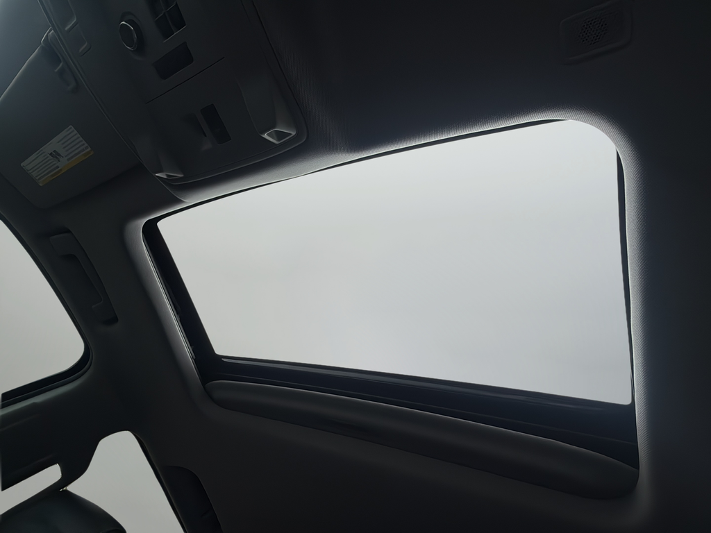 Used 2020 Black GMC Denali image 29