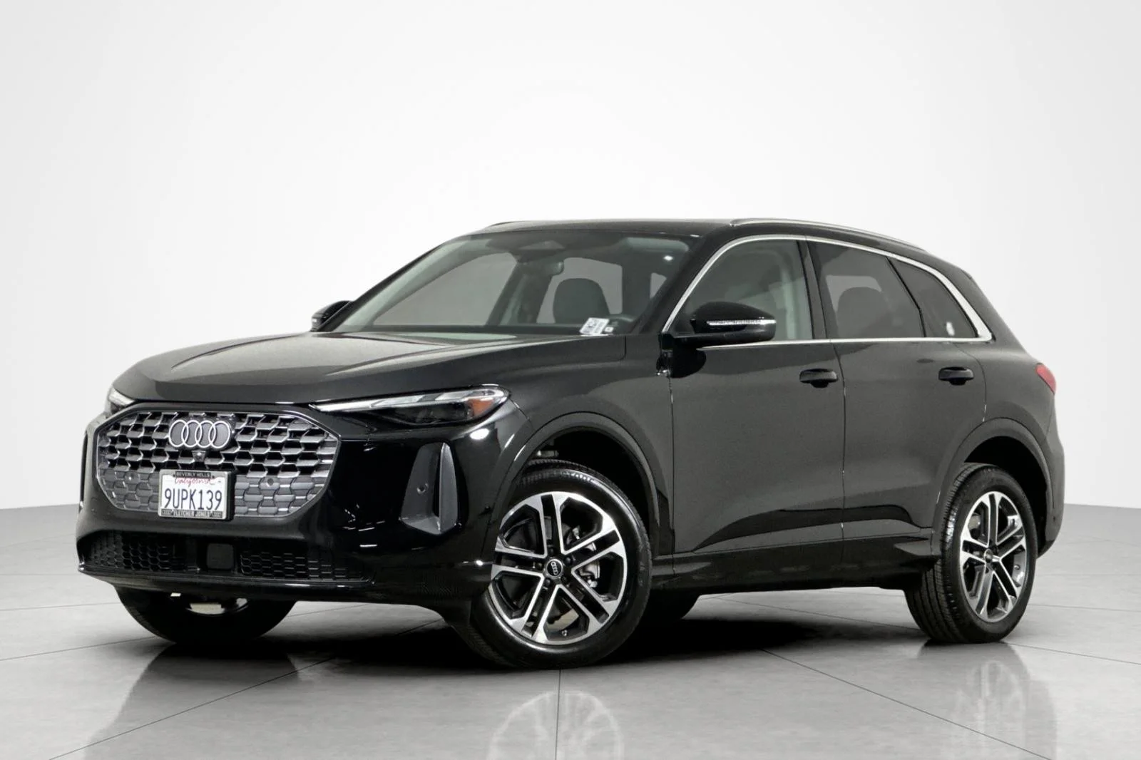 2025 Audi Q5 40 Premium's photo