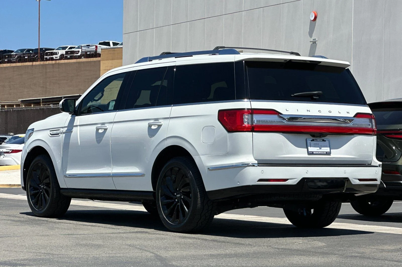 Used 2021 White Lincoln Reserve image 5