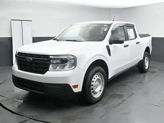 Used 2024 White Ford XL image 3