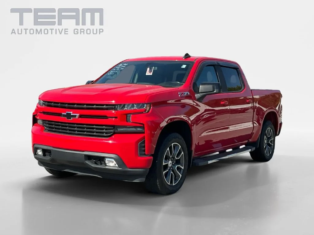 Used 2019 RED HOT Chevrolet RST image 3