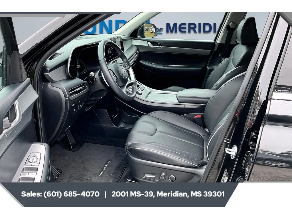Used 2025 Abyss Black Pearl Hyundai XRT image 11