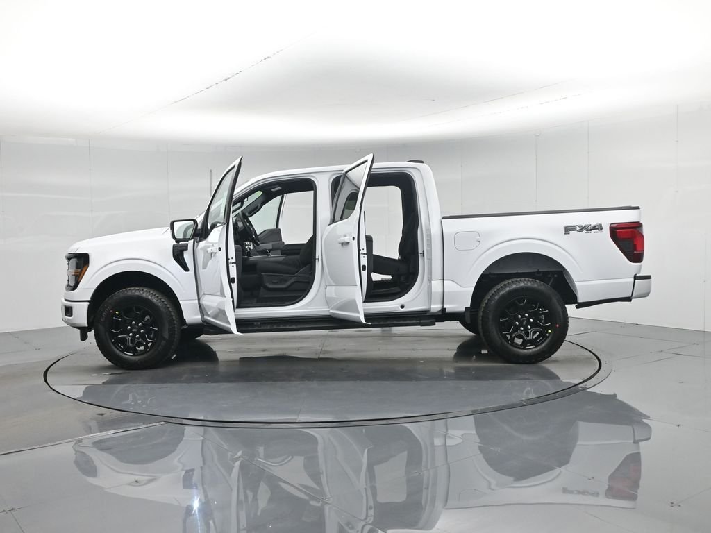 New 2026 Oxford White Ford XLT image 36