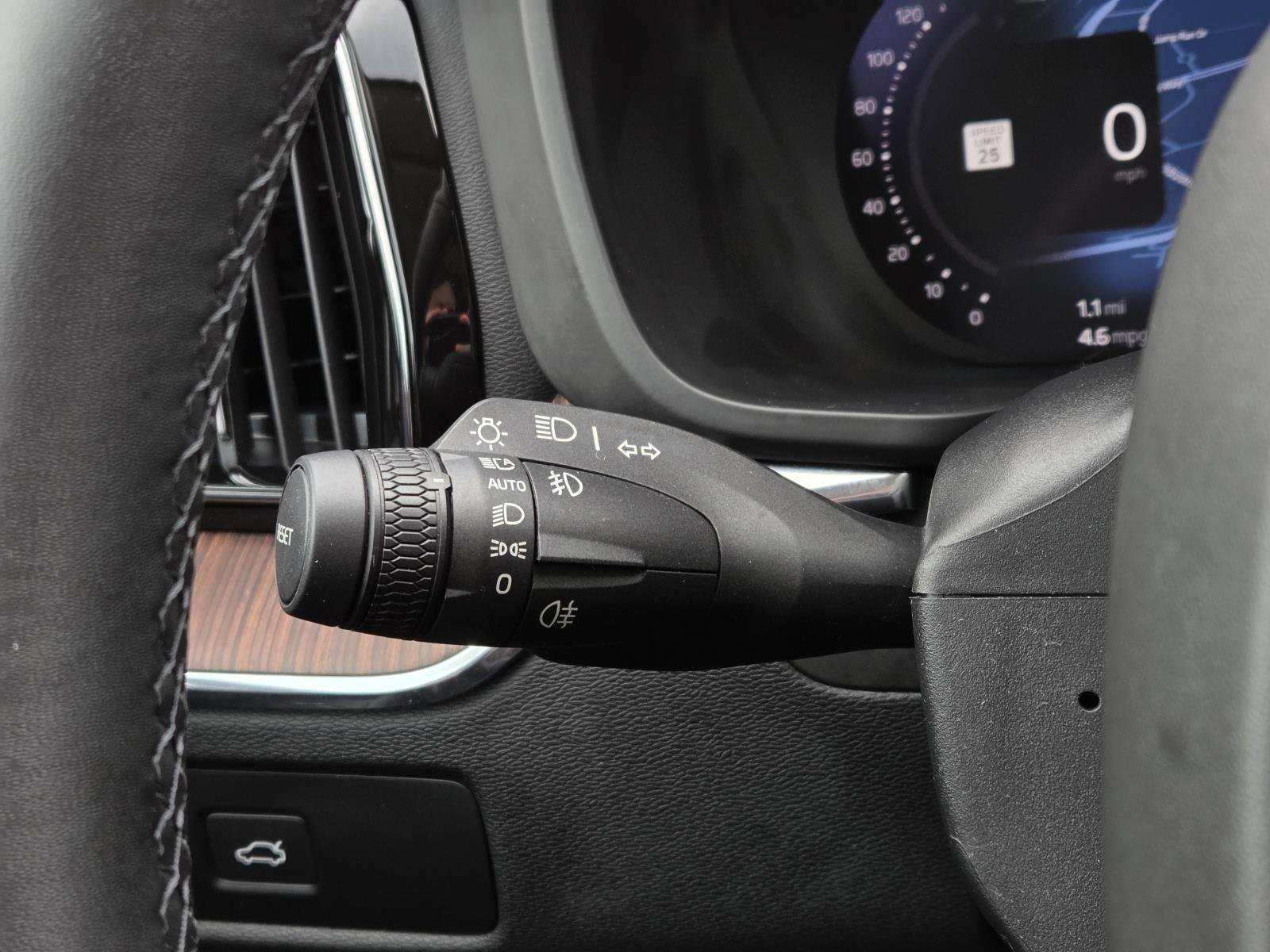 Used 2023 BLACK VOLVO  image 22