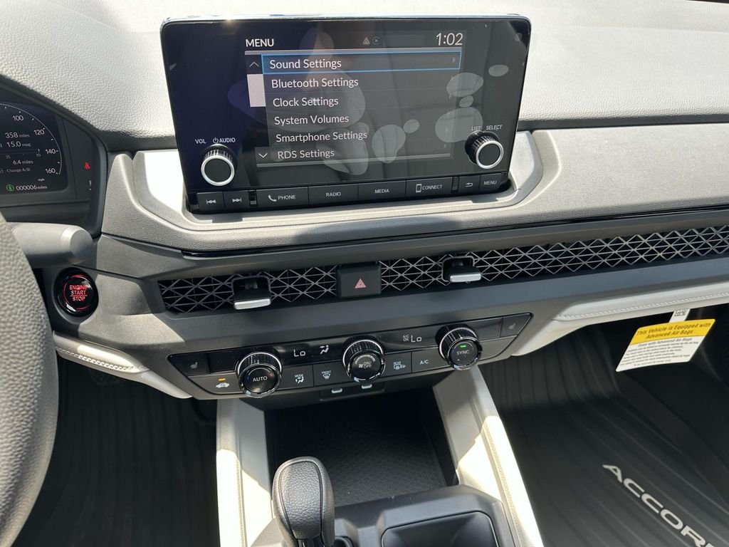 2025 Honda Accord SE - Photo 16