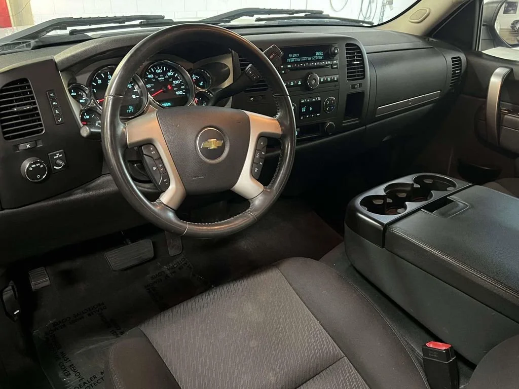 Used 2013 SUMMIT WHITE Chevrolet LT image 3