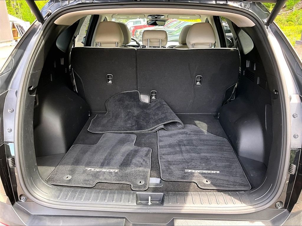 Used 2022 Black Hyundai SEL image 25
