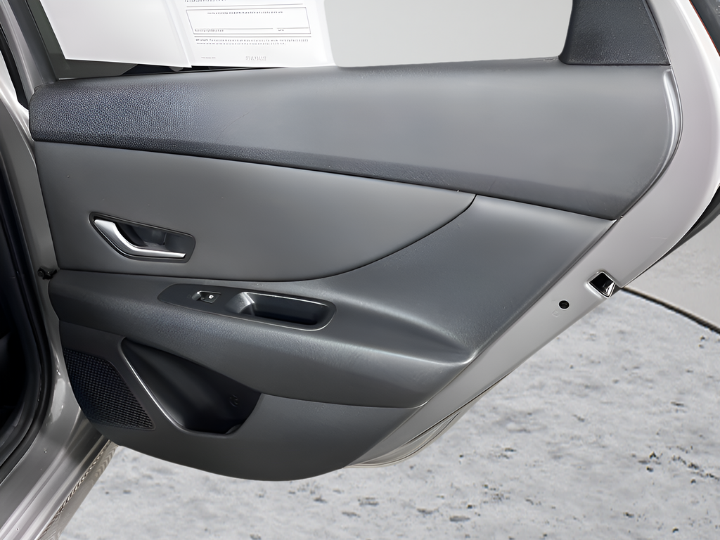 Used 2023 Fluid Metal Hyundai Limited image 13