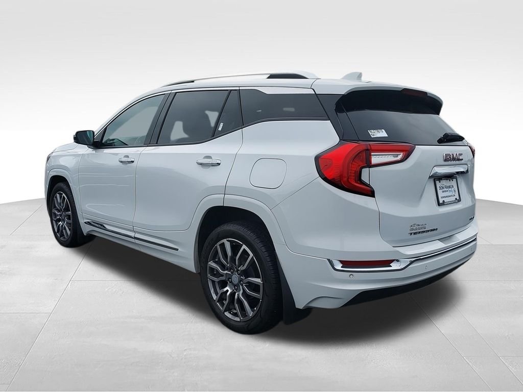 Used 2022 White GMC Denali image 6