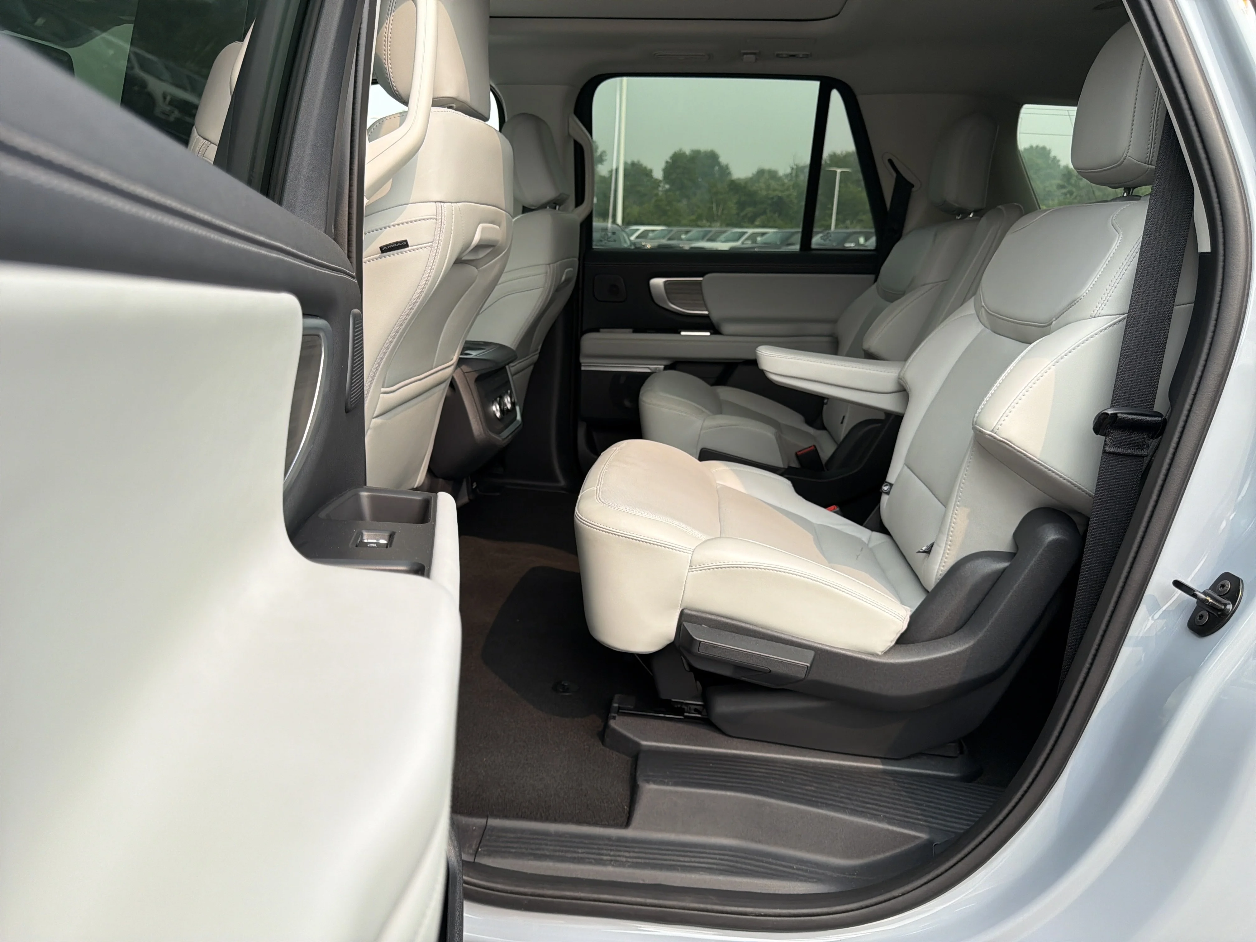 Used 2025 Glacier Gray Metallic TriCoat Ford Platinum image 13