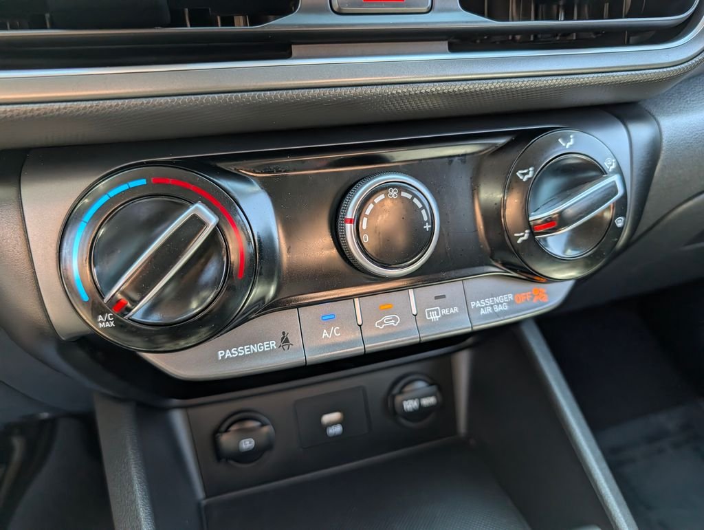 2023 Hyundai Kona SEL - Photo 23