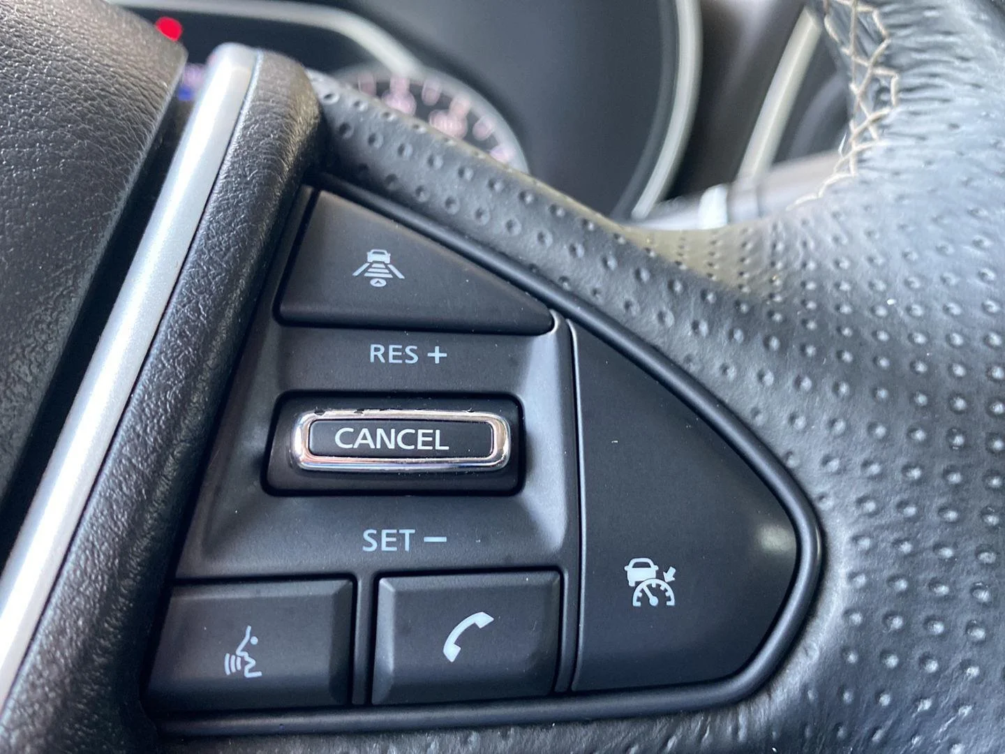 Used 2017 Gun Metallic Nissan SL image 38