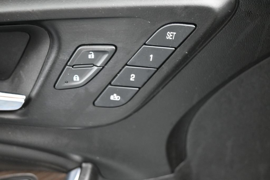 Used 2024 White Chevrolet LT image 21