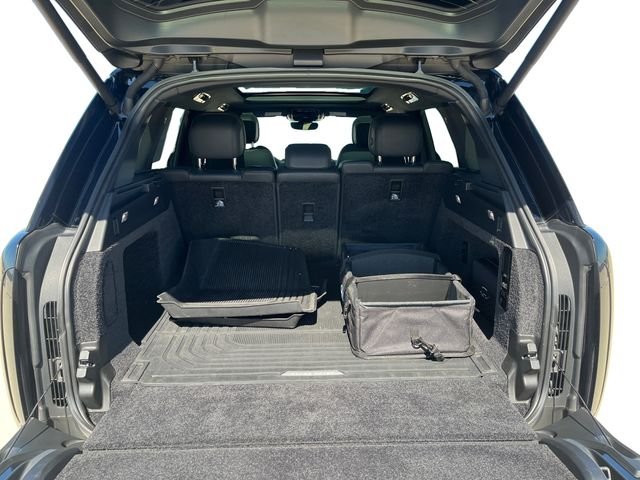 Certified Used 2023 Santorini Black Metallic Land Rover SE image 18