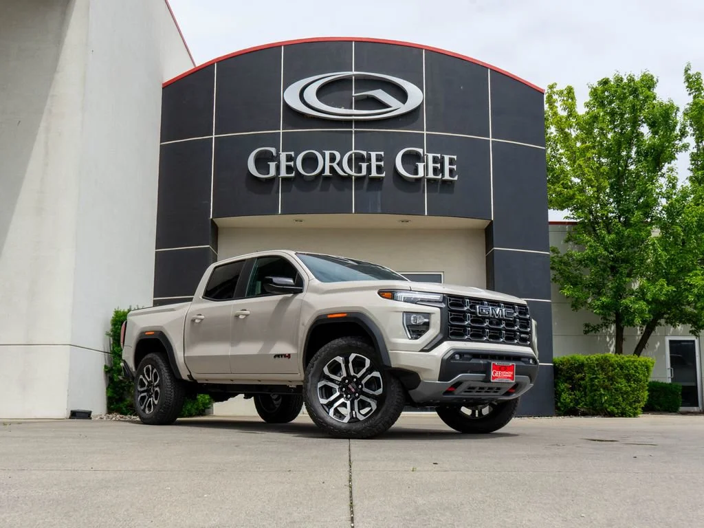 2026 GMC Canyon 4WD AT4 Crew Cab Short Box's photo